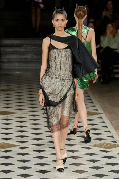 Look 20
